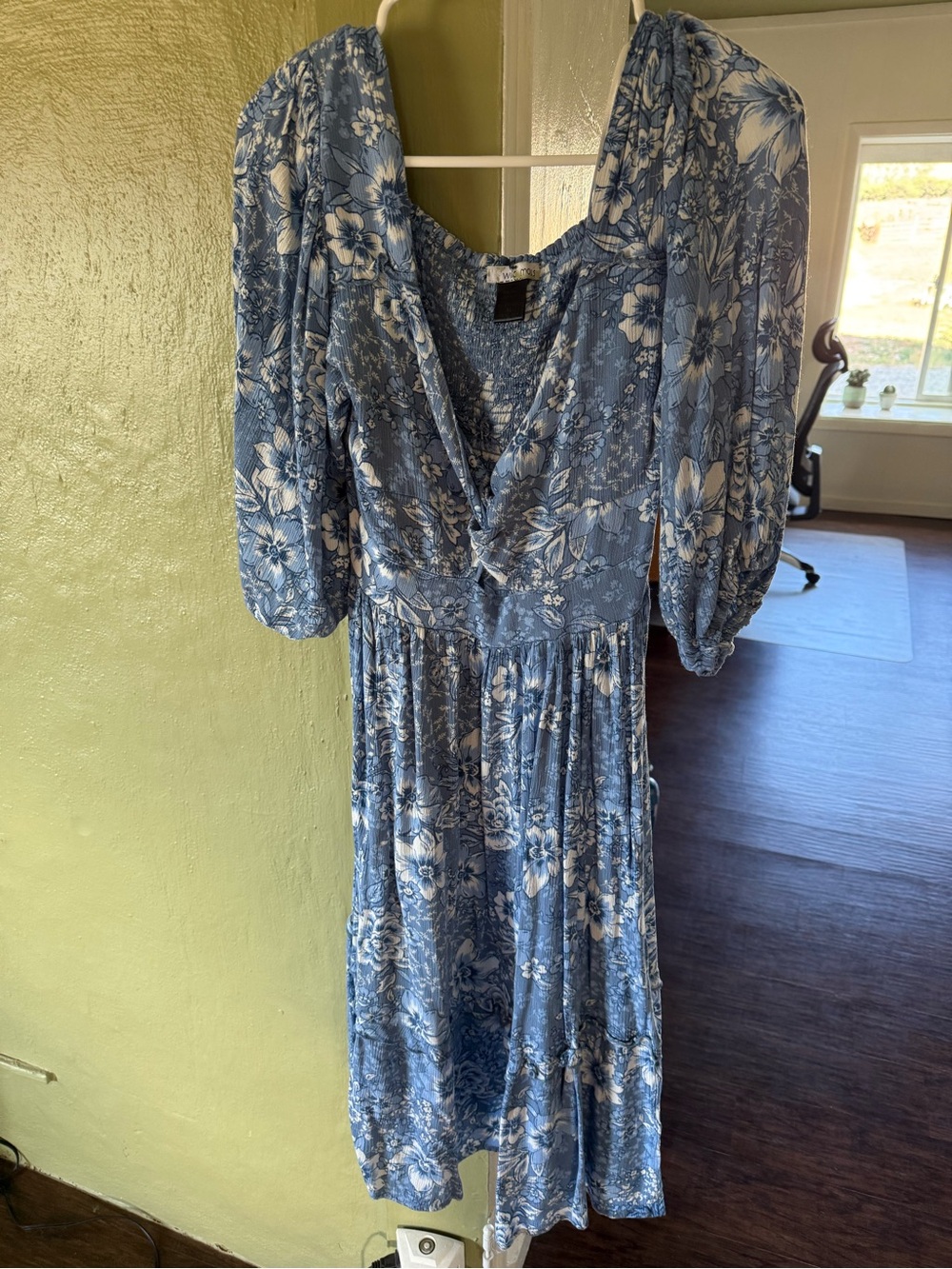 Blue Floral Midi Dress with Puff Sleeves
